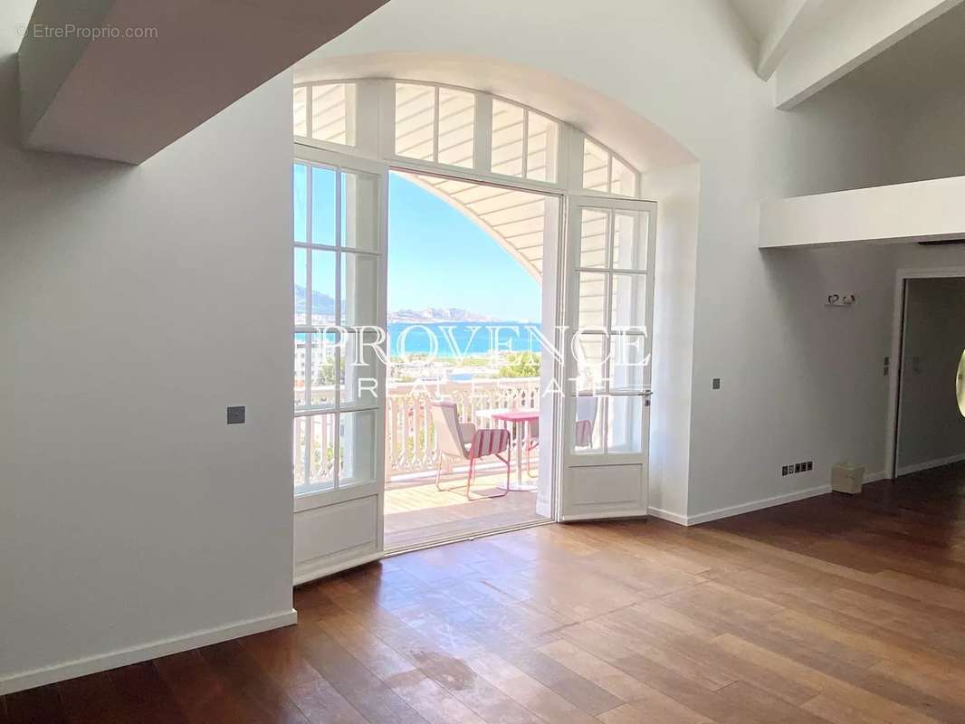 Appartement à MARSEILLE-8E