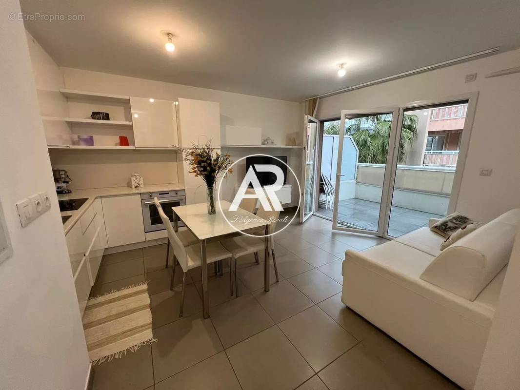 Appartement à ROQUEBRUNE-CAP-MARTIN