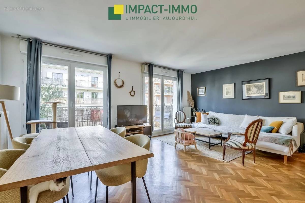 Appartement à LA GARENNE-COLOMBES