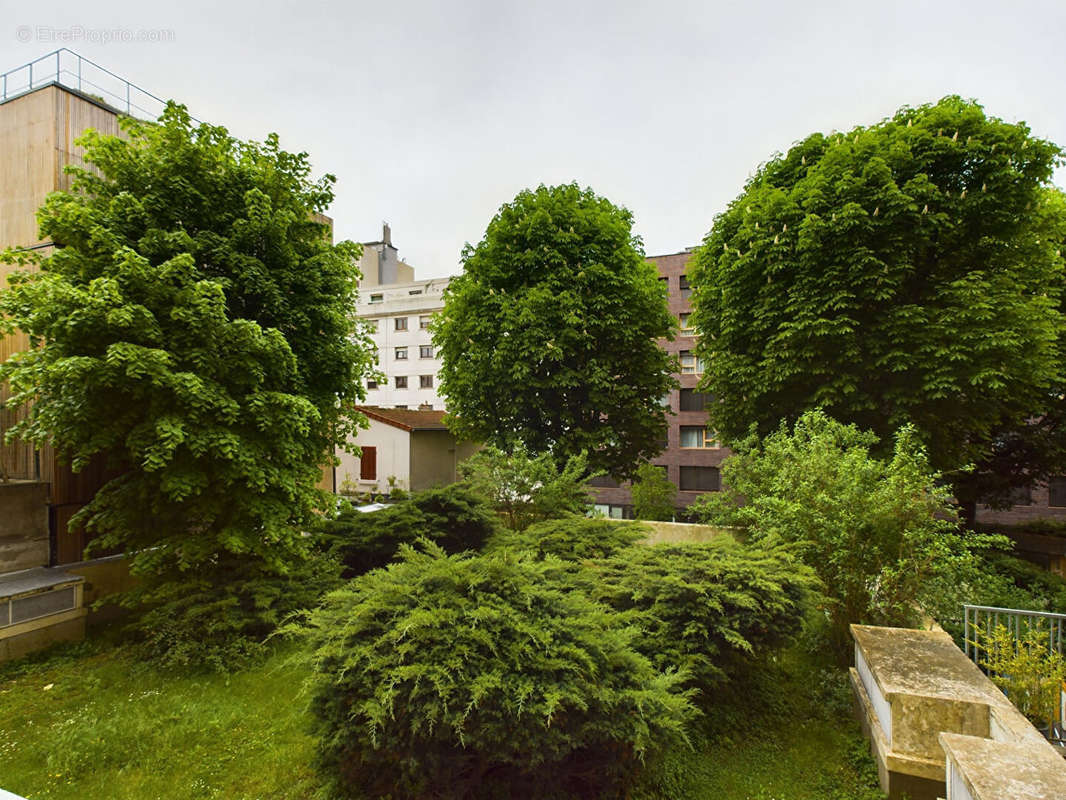 Appartement à PARIS-20E