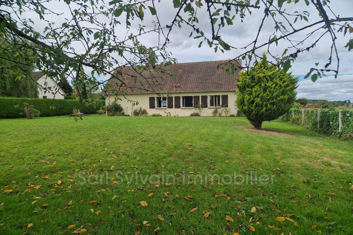 Maison à LACHAPELLE-AUX-POTS