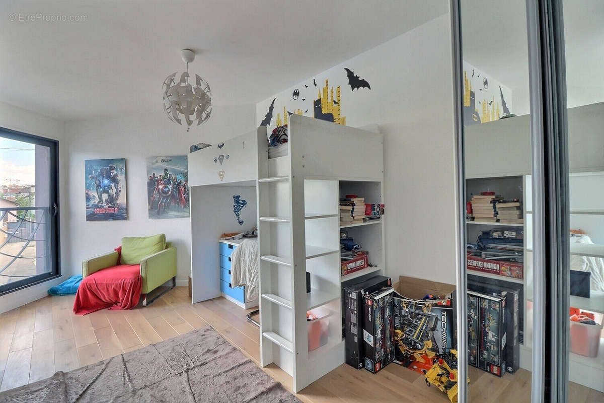 Appartement à RUEIL-MALMAISON