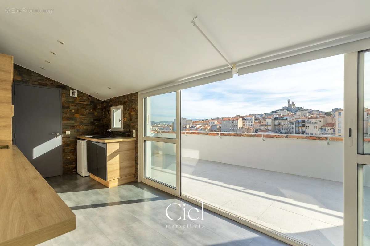 Appartement à MARSEILLE-7E