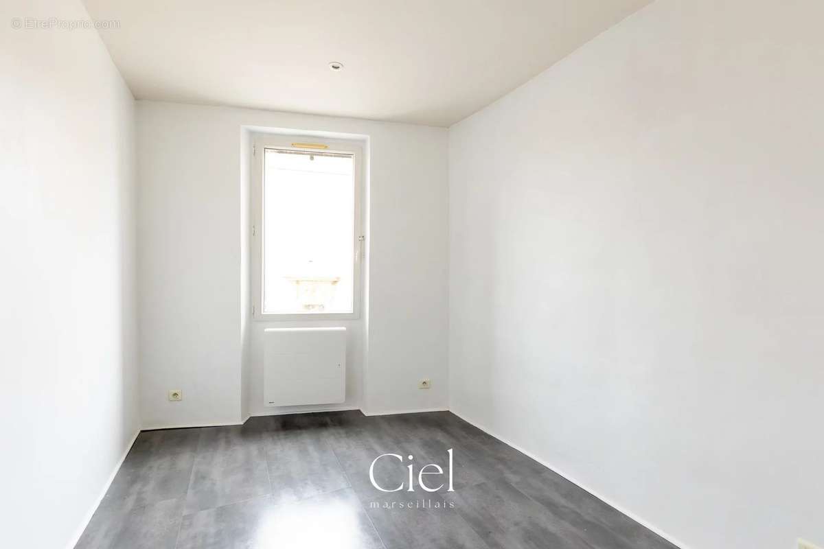 Appartement à MARSEILLE-7E