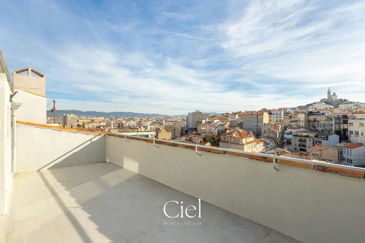 Appartement à MARSEILLE-7E