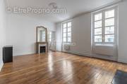 Appartement à PARIS-7E