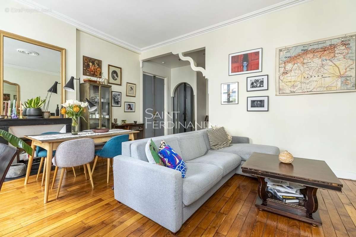 Appartement à PARIS-7E