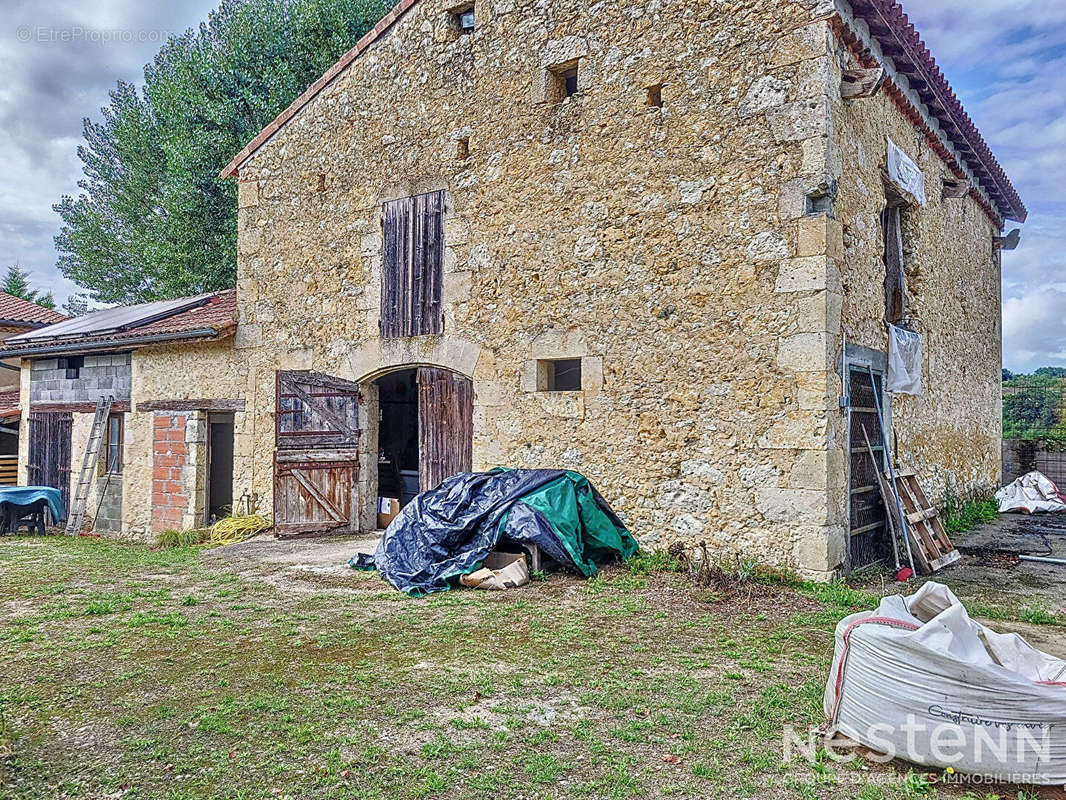 Maison à SAINT-PUY