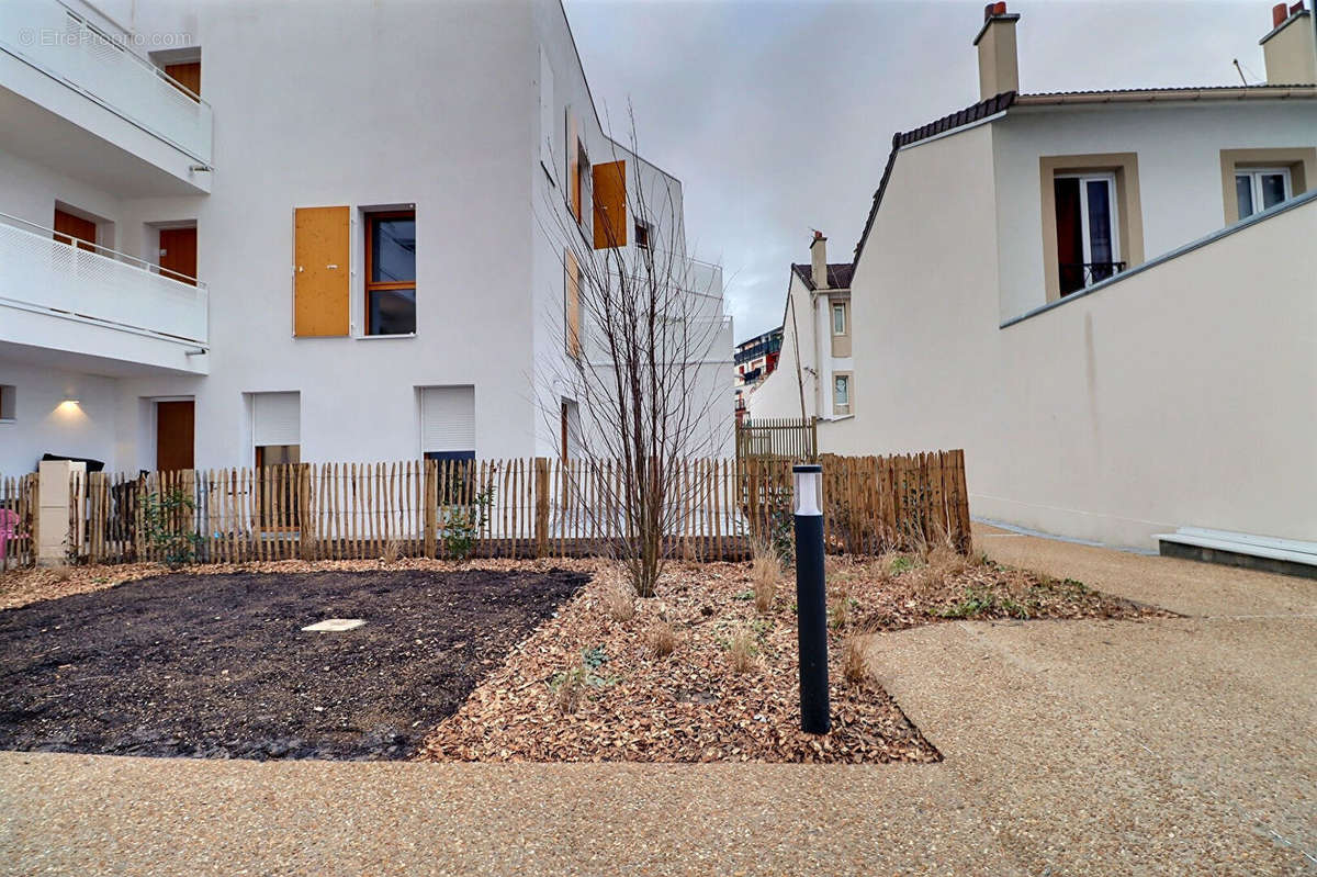 Appartement à AUBERVILLIERS