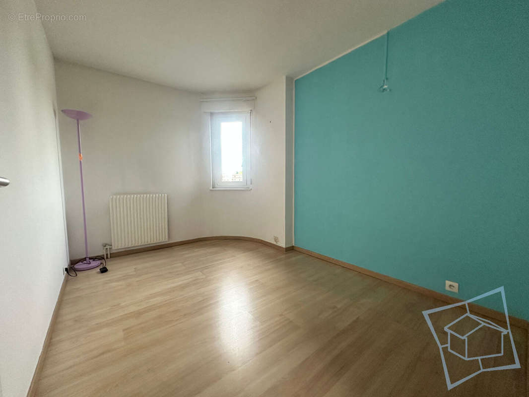 Appartement à MONTIGNY-LE-BRETONNEUX