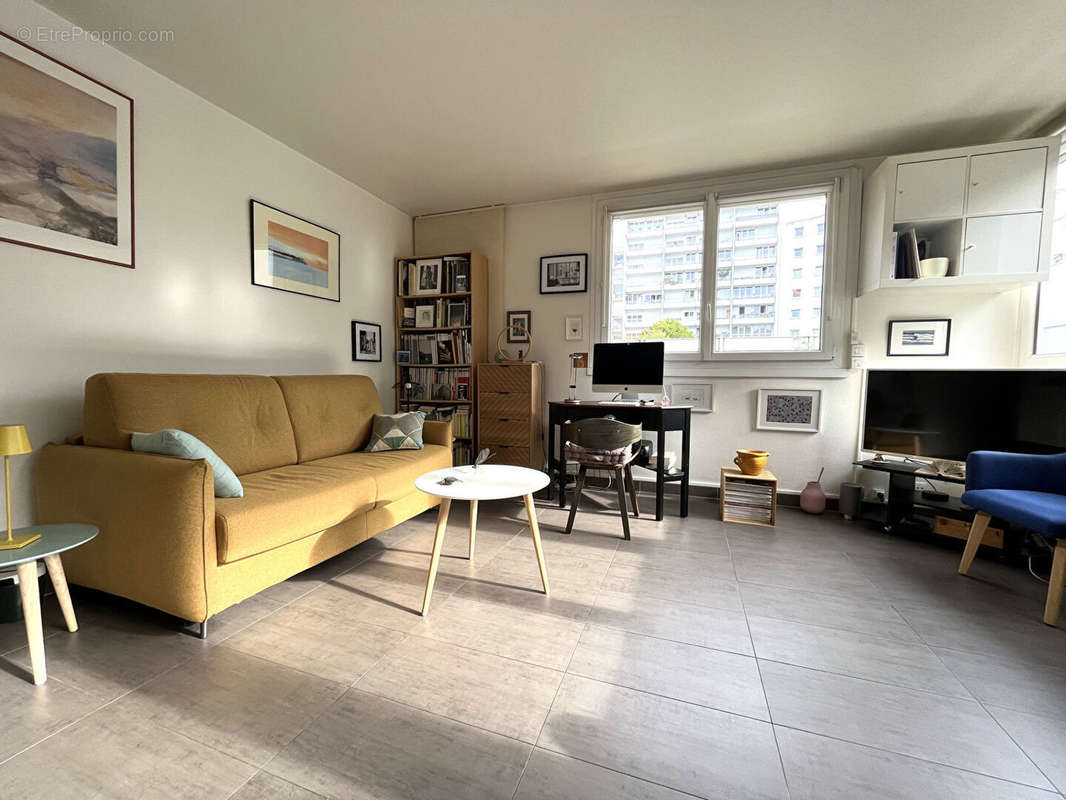 Appartement à PARIS-20E