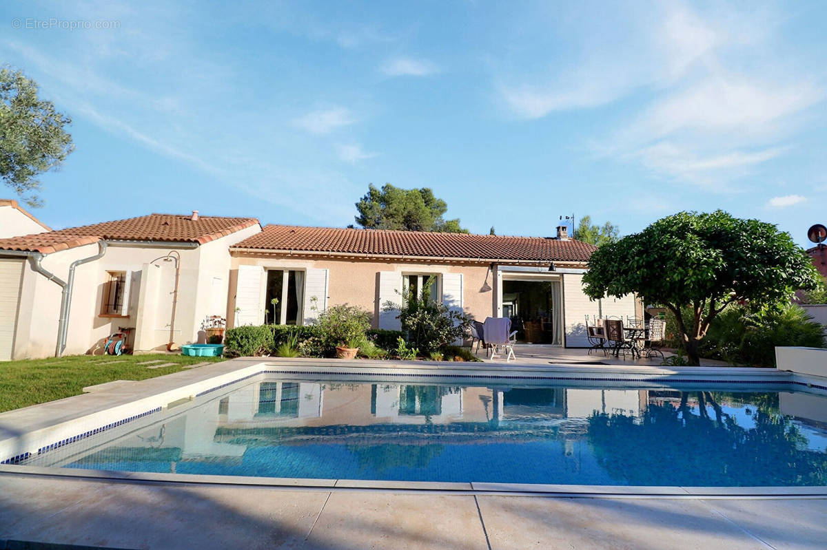 Maison à ROQUEBRUNE-SUR-ARGENS