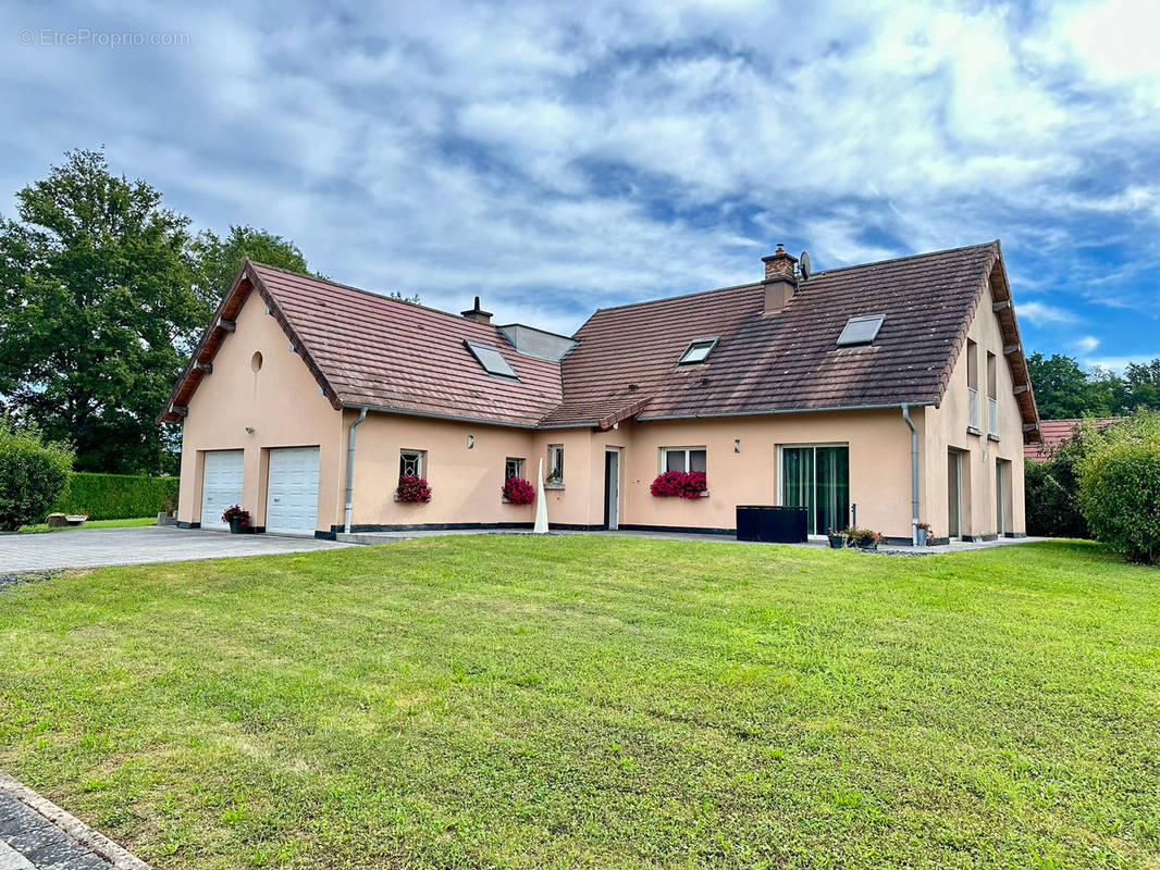 Maison à MAGNY-VERNOIS