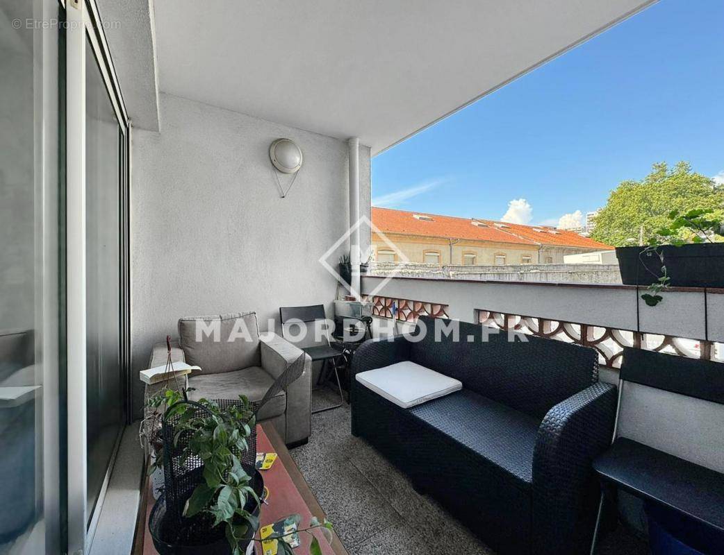 Appartement à MARSEILLE-4E