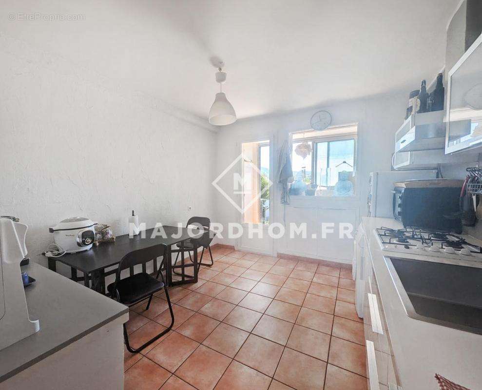 Appartement à MARSEILLE-8E