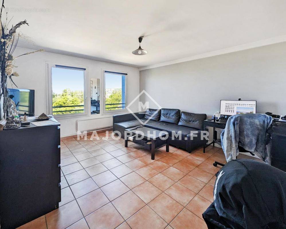 Appartement à MARSEILLE-8E