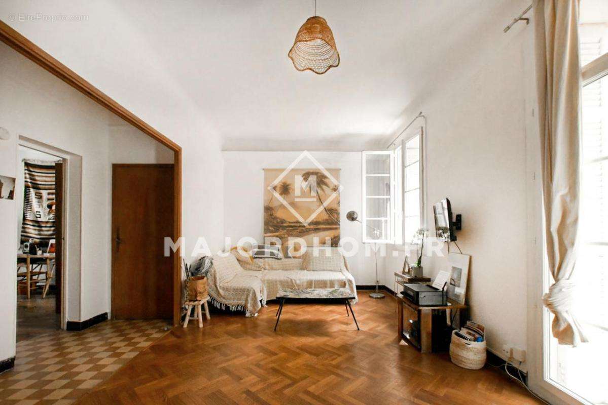 Appartement à MARSEILLE-5E