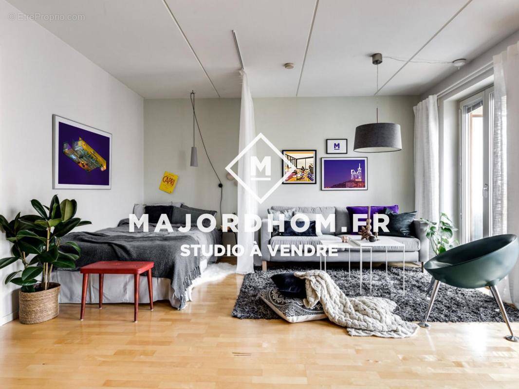 Appartement à MARSEILLE-5E