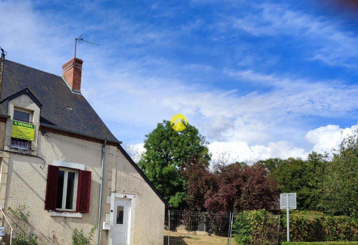 Maison à SAINT-ELOY-DE-GY