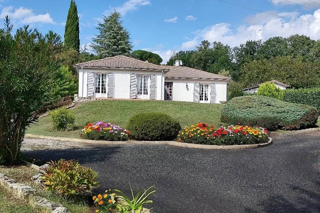 Maison à COLAYRAC-SAINT-CIRQ