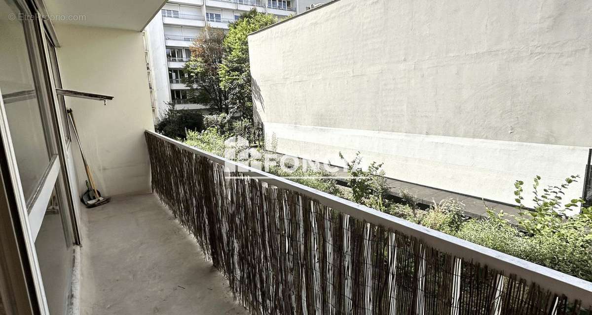 Appartement à PARIS-20E