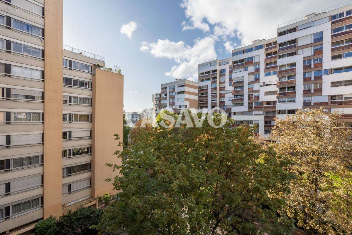 Appartement à PARIS-20E