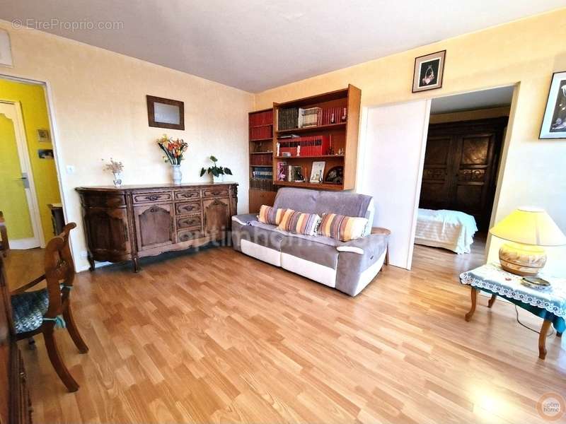 Appartement à RIS-ORANGIS