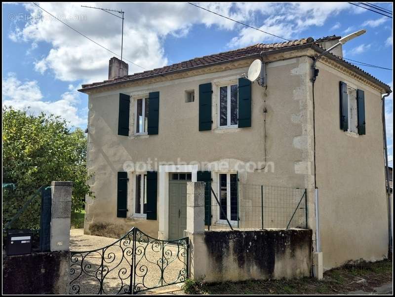 Maison à VALENCE-SUR-BAISE