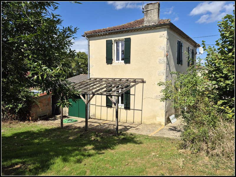 Maison à VALENCE-SUR-BAISE