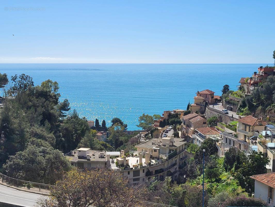 Appartement à ROQUEBRUNE-CAP-MARTIN