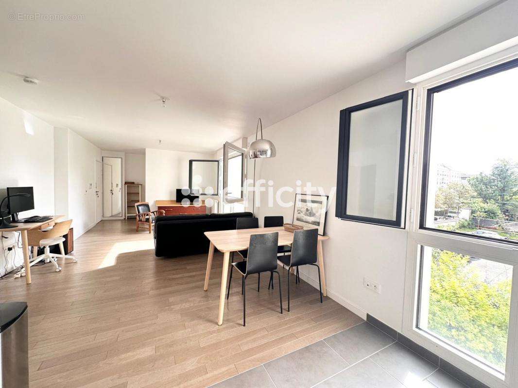 Appartement à ISSY-LES-MOULINEAUX