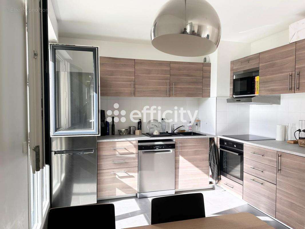 Appartement à ISSY-LES-MOULINEAUX