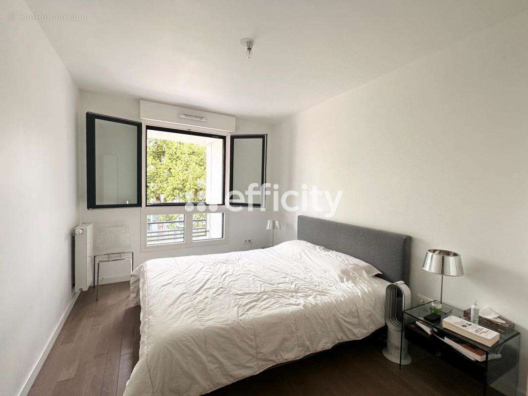 Appartement à ISSY-LES-MOULINEAUX