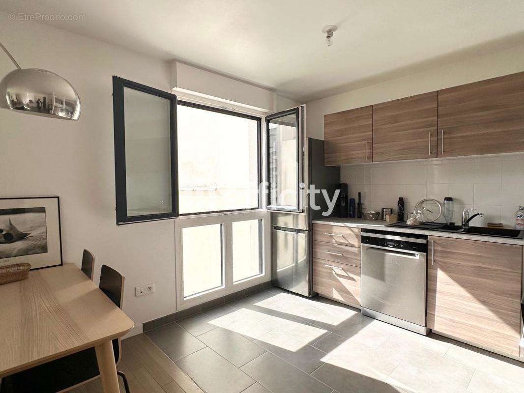 Appartement à ISSY-LES-MOULINEAUX