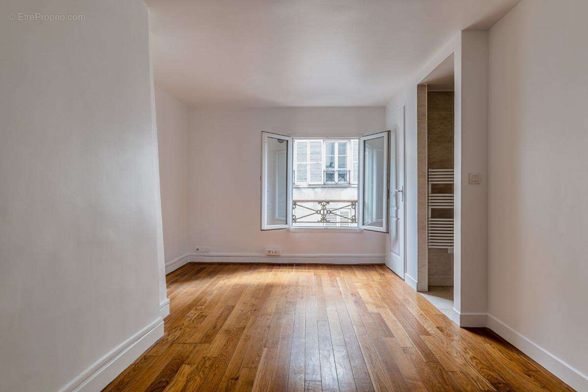 Appartement à PARIS-9E