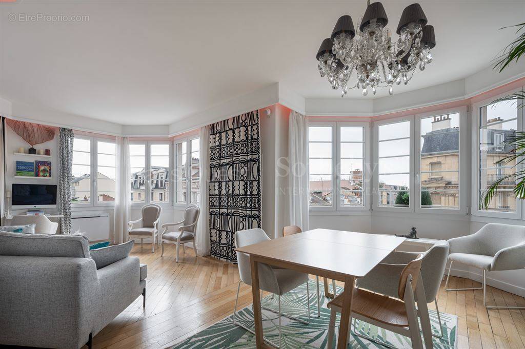 Appartement à ISSY-LES-MOULINEAUX