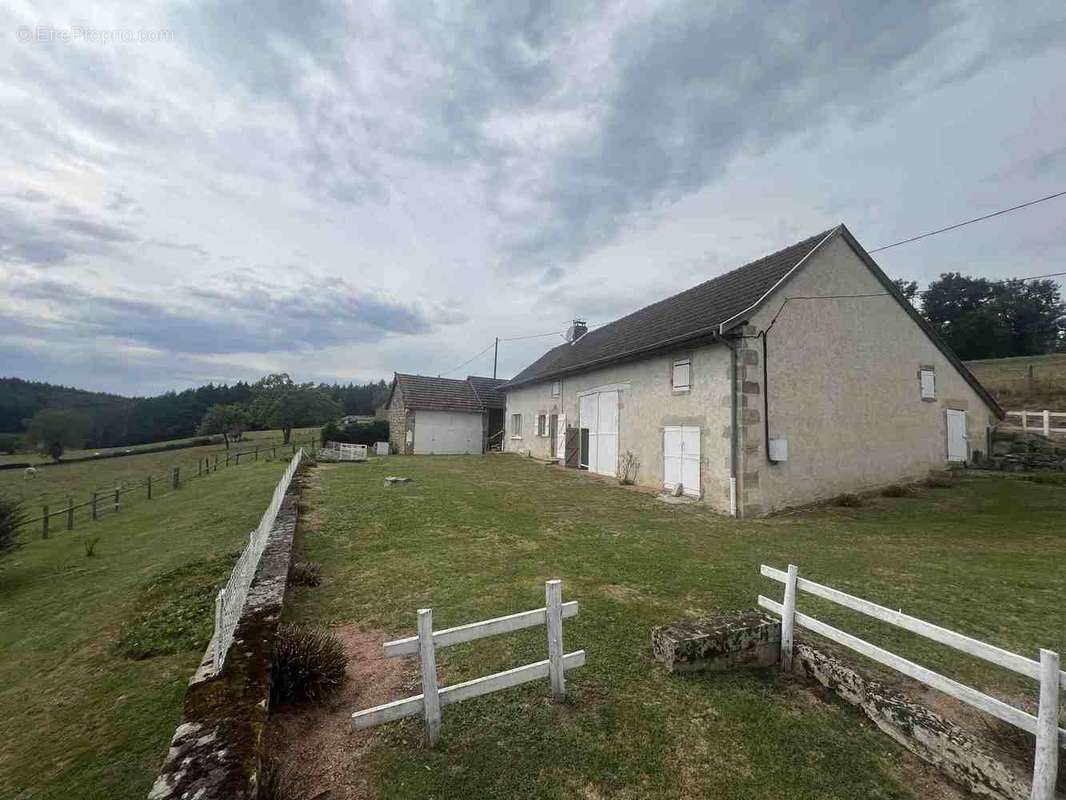 Maison à BEAUBERY