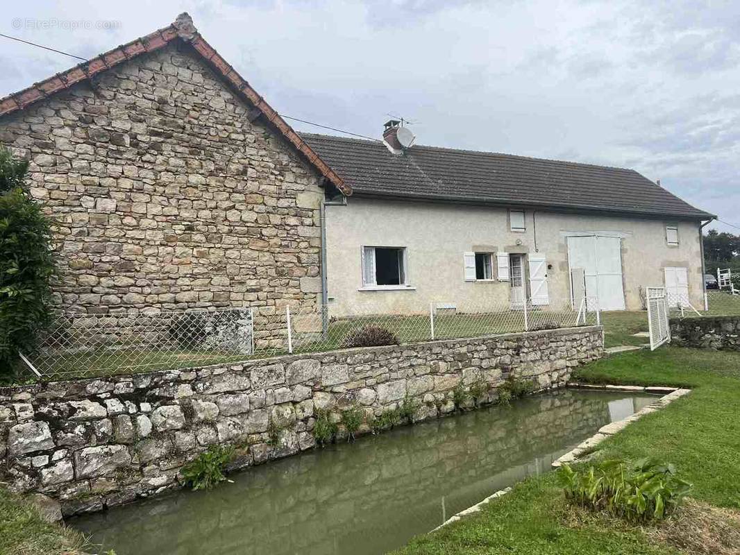 Maison à BEAUBERY