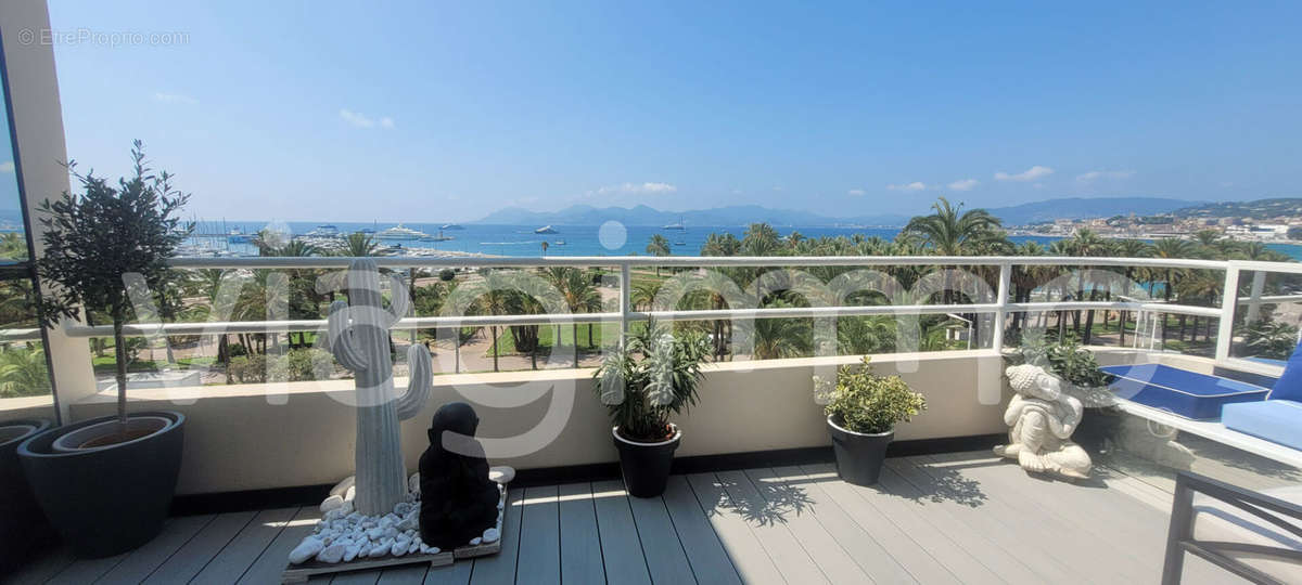 Appartement à CANNES