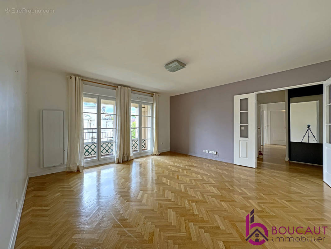 Appartement à LE PLESSIS-ROBINSON