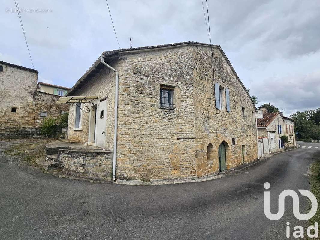 Photo 3 - Maison à AUSSAC-VADALLE