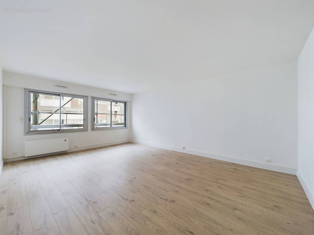 Appartement à PARIS-20E