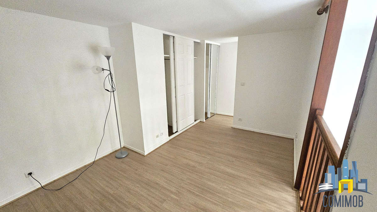 Appartement à COURBEVOIE