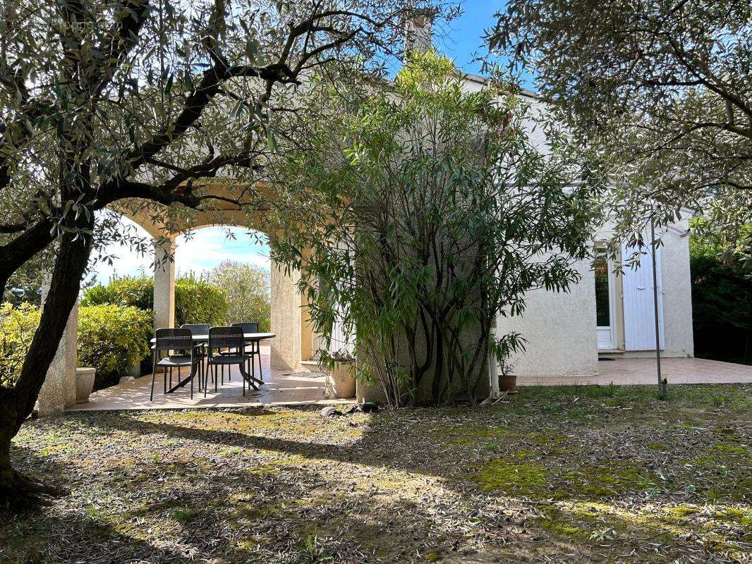 Maison à VAISON-LA-ROMAINE