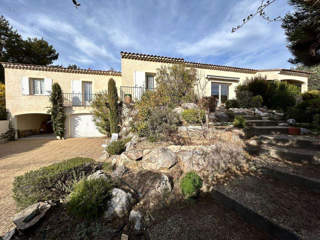 Maison à VAISON-LA-ROMAINE