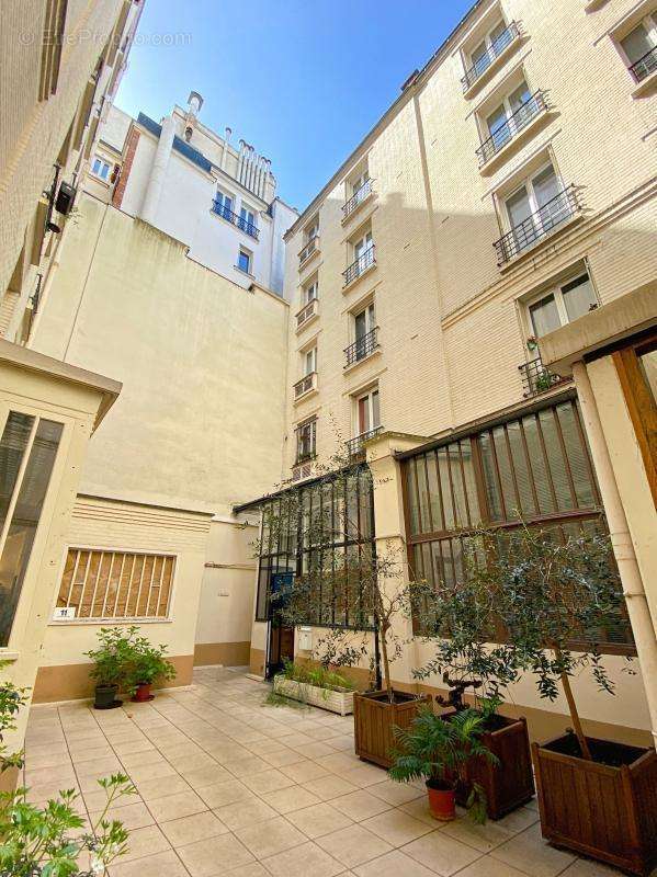 Appartement à PARIS-20E