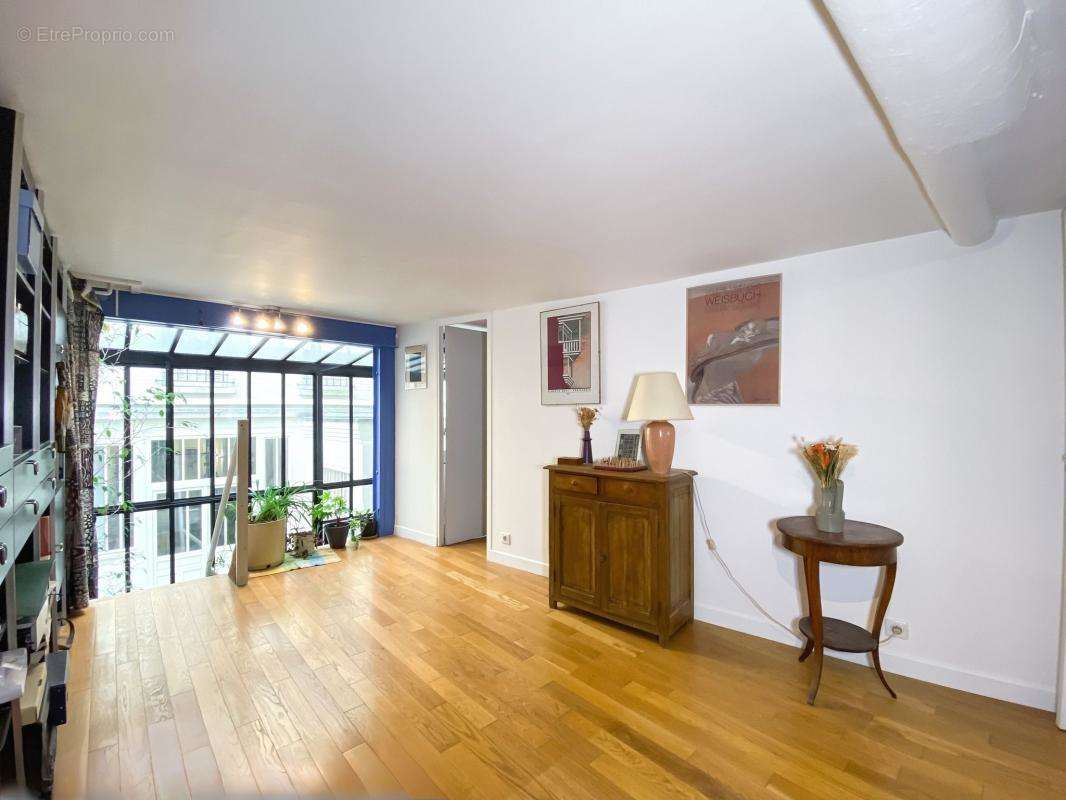 Appartement à PARIS-20E