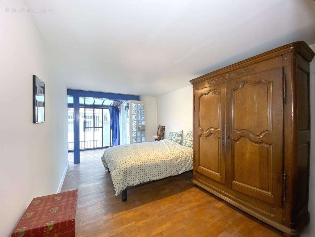 Appartement à PARIS-20E