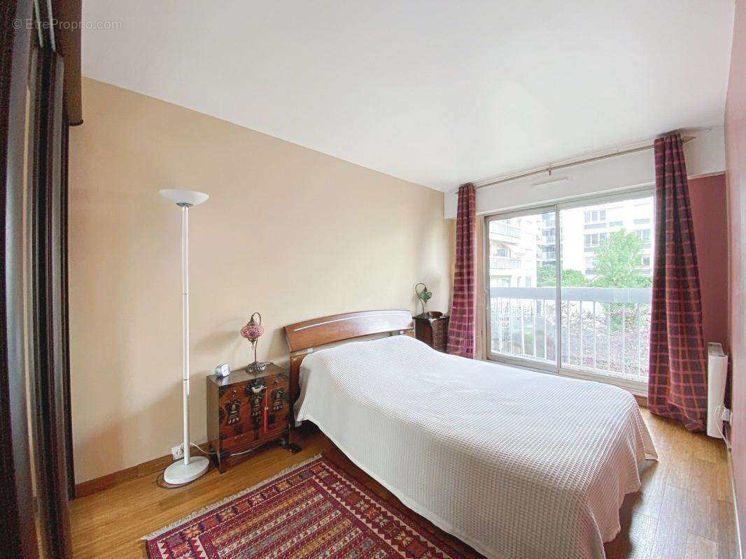 Appartement à PARIS-20E