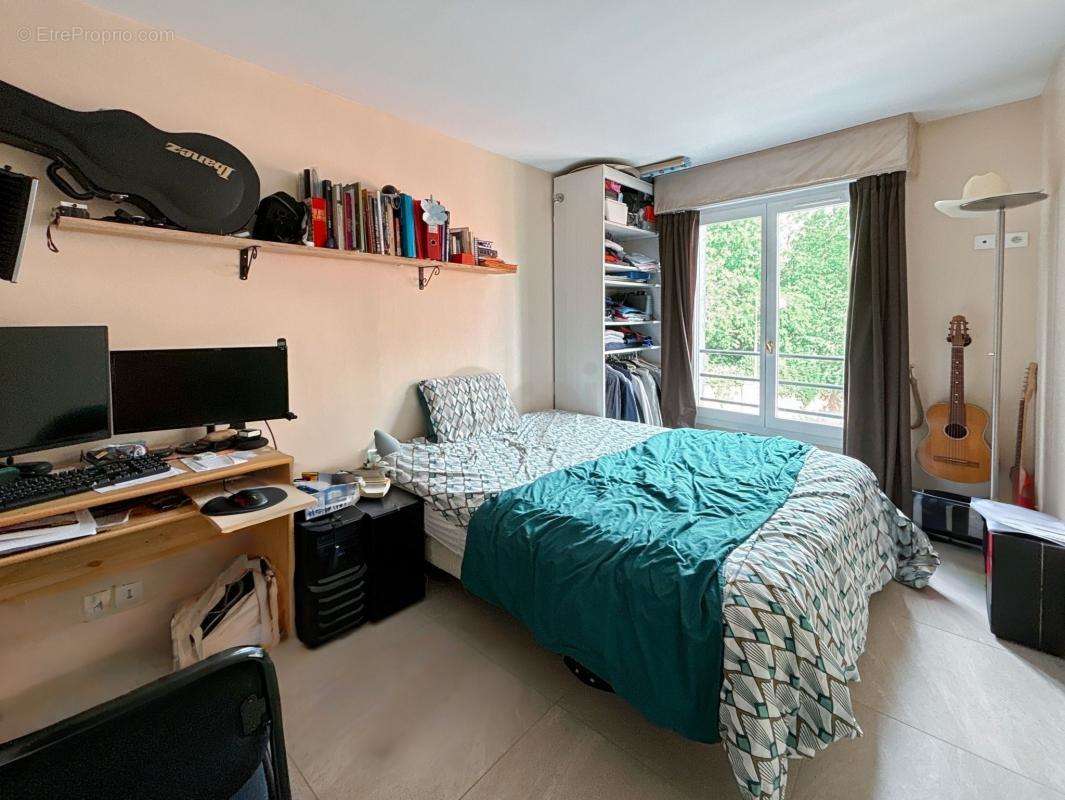 Appartement à PARIS-20E